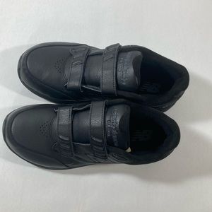 NEW New Balance 928 Mens Shoes Size 7.5, Black Leather Hook & Loop Rollbar
